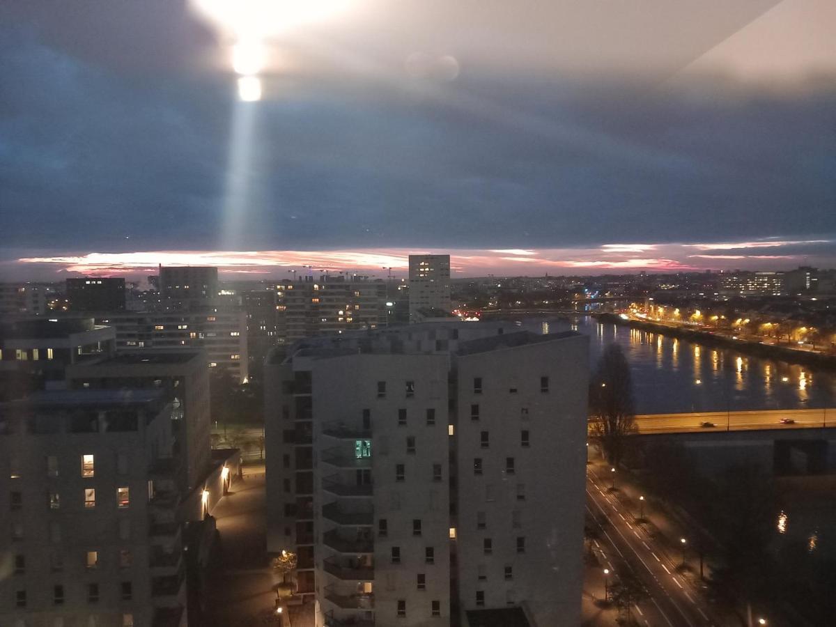 Appartement Standing Vue Panoramique Sur Nantes Exterior photo